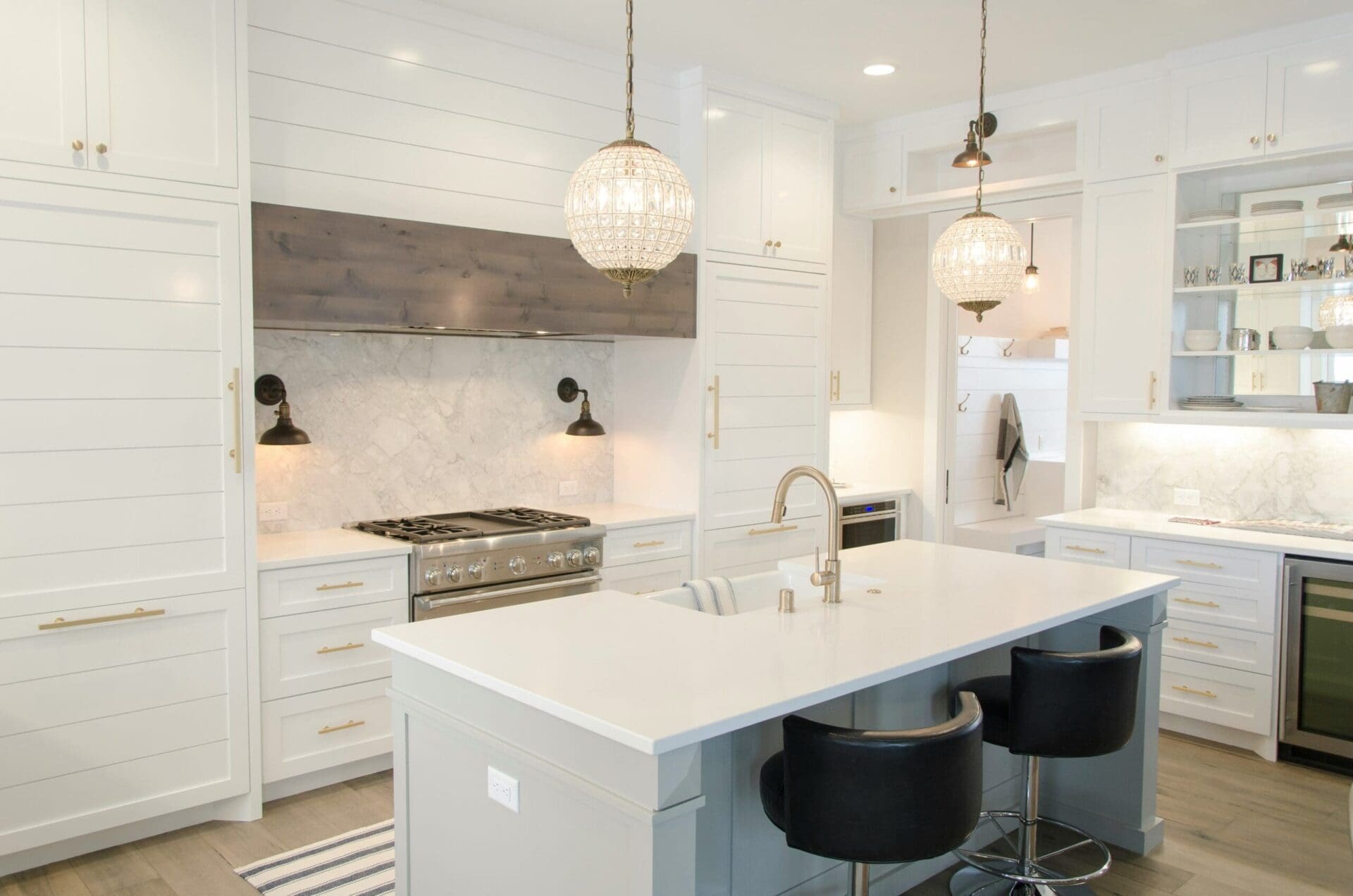 white shaker kitchen